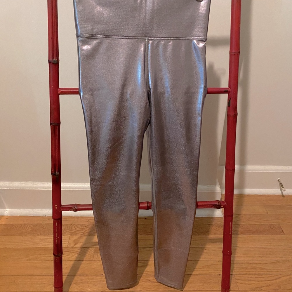Knix silver leggings